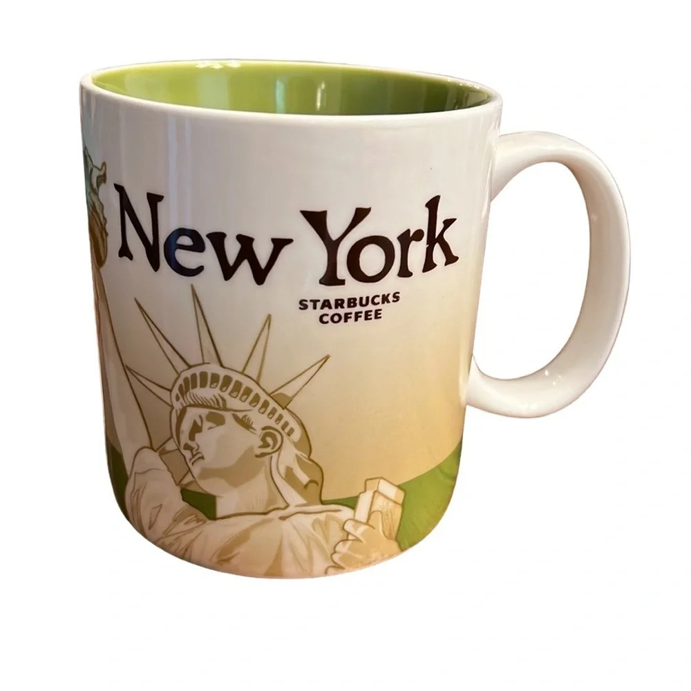 Starbucks Collector Series. 16 oz. New York Mug. 2010. Excellent condition.